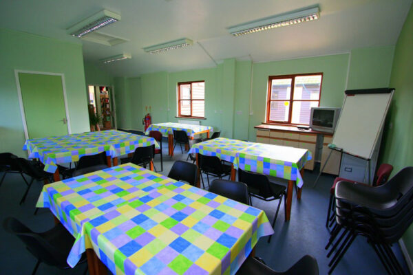 The Green Room With Kitchen